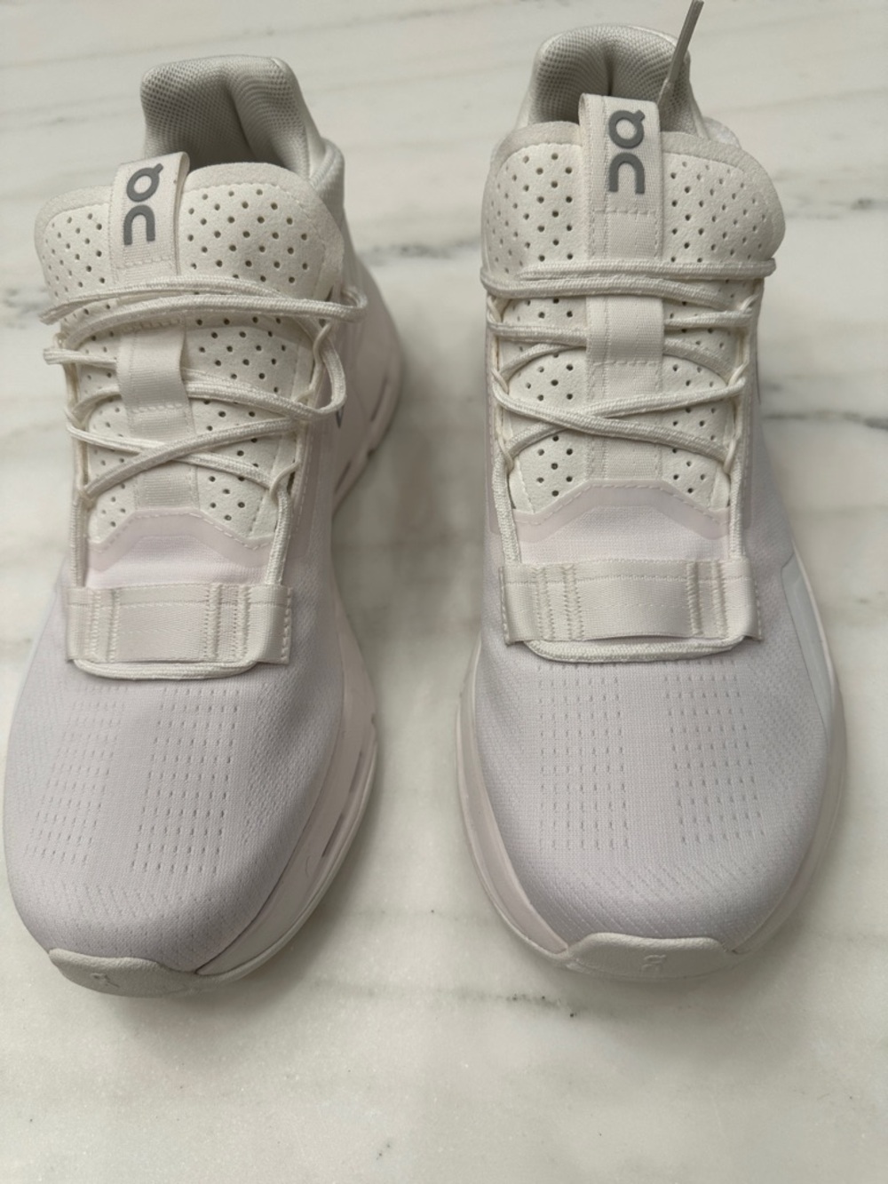 CloudNova2 size 7 1/2 Running White Athletic Sneakers -  New